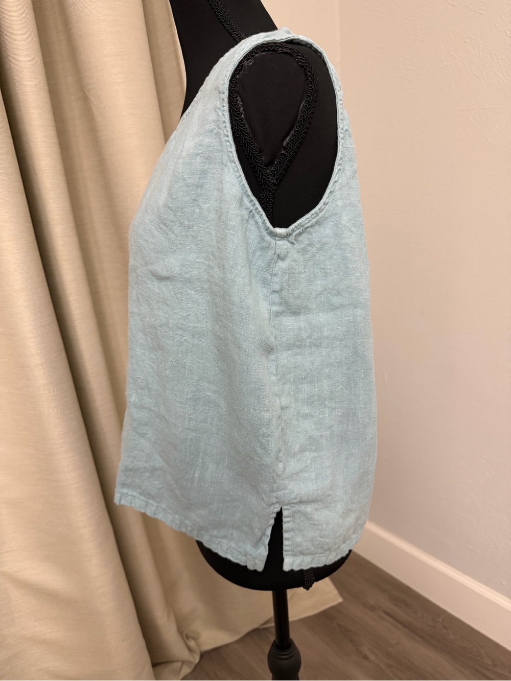 Hot Cotton Pale Blue Linen-Blend Tank Top - Picture 4 of 7